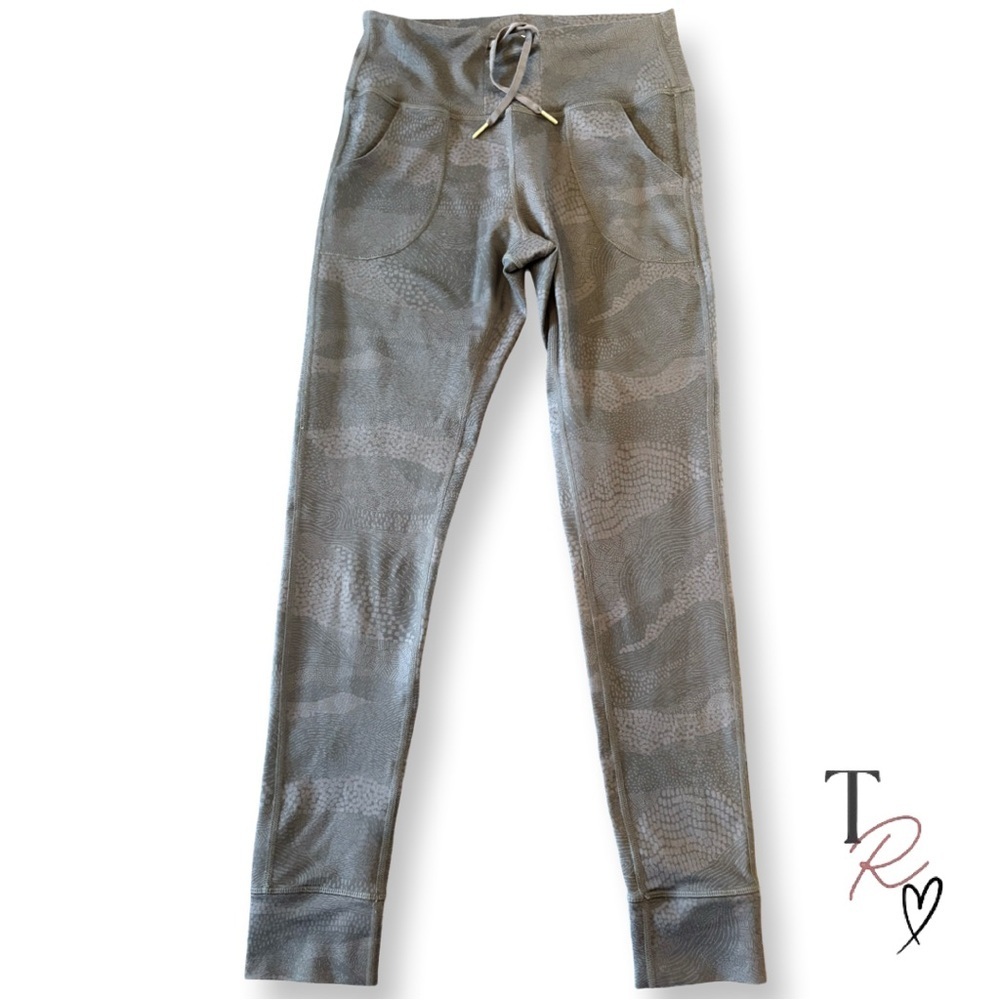 Born Primitive x Alison Scudds Grit Collection Fusion Leggings in Gray Size M